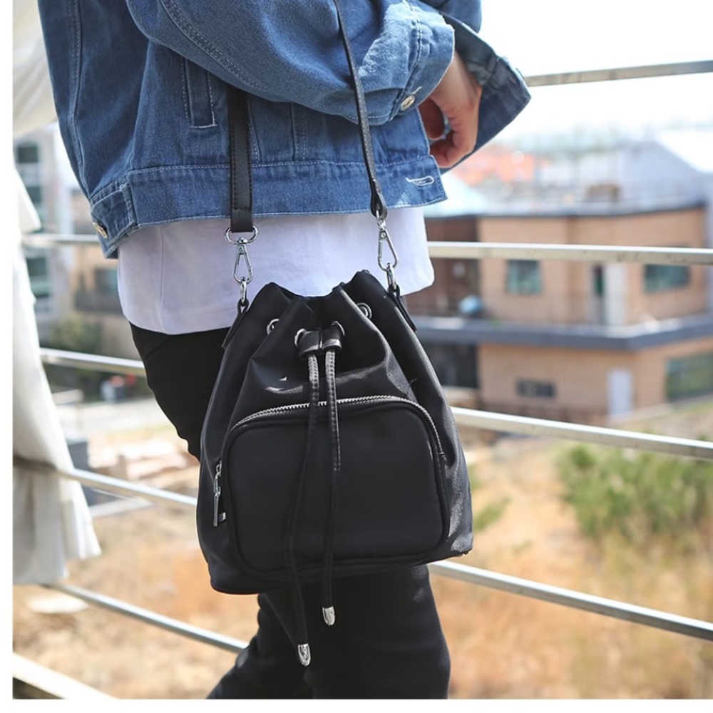 Women’s super cute bag by Canmart. - Picture 6 of 11